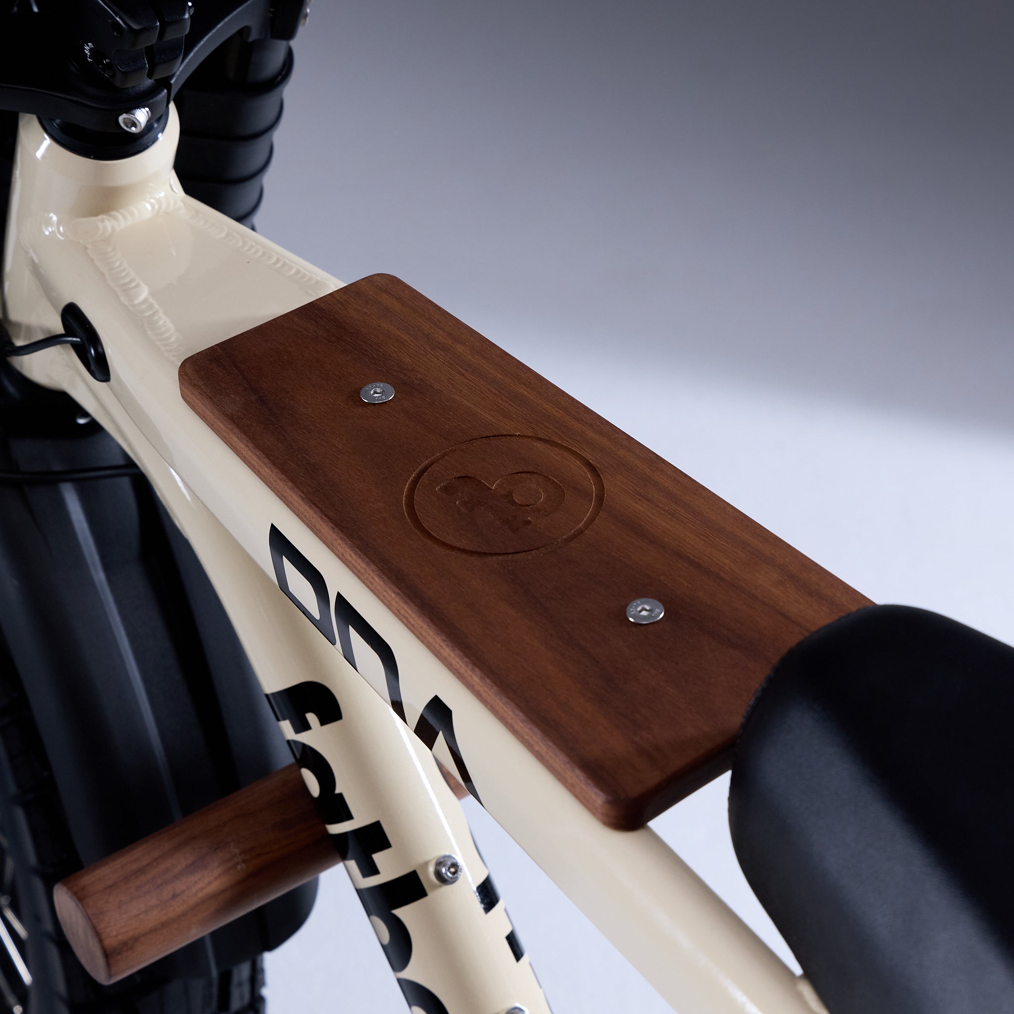 Grom Seat & Foot Pegs - DNA V3, Scrambler V3