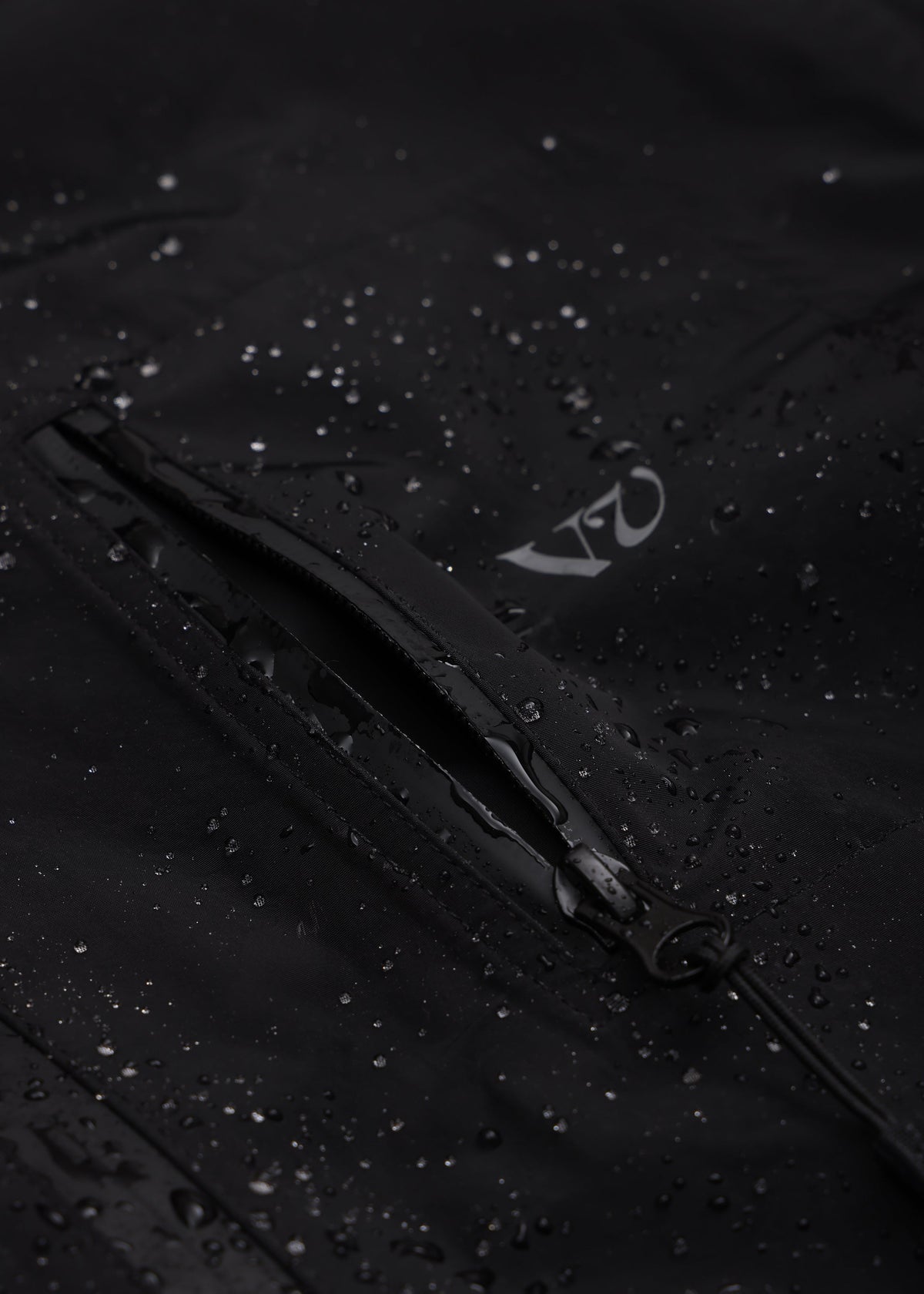 DISCOVERY WATERPROOF JACKET : BLACK