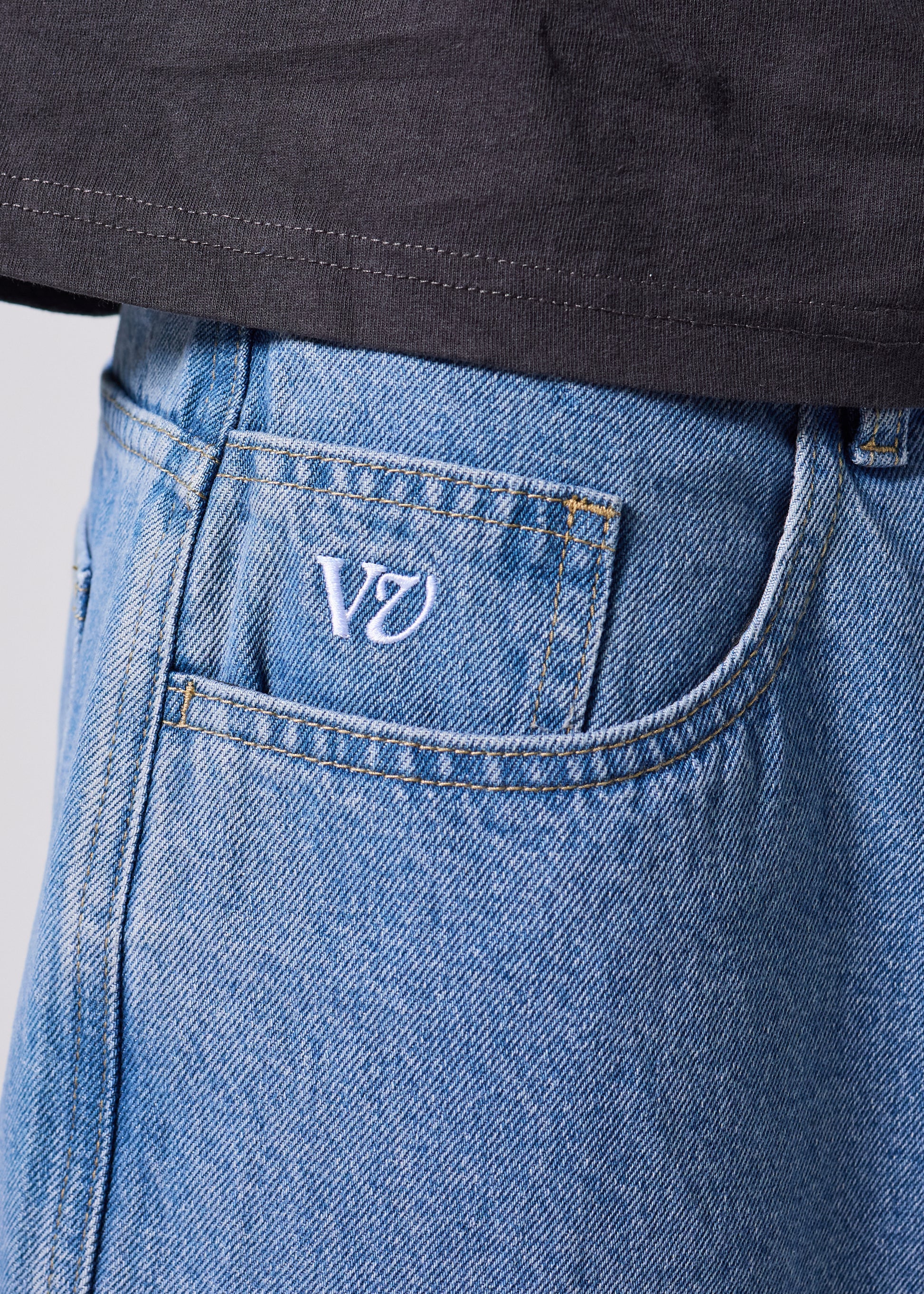 VV Class Denim Short - Worn Blue
