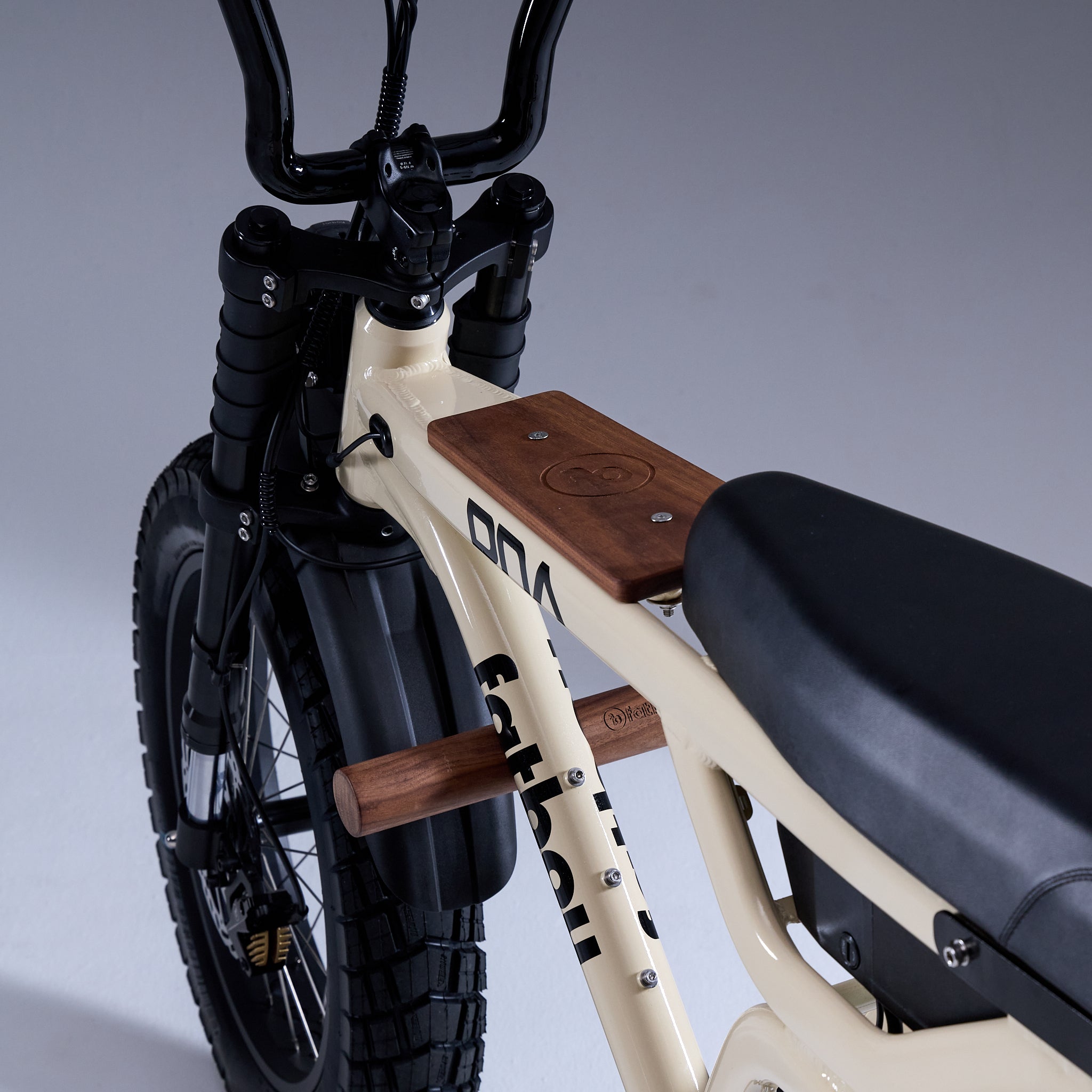 Grom Seat & Foot Pegs - DNA V3, Scrambler V3