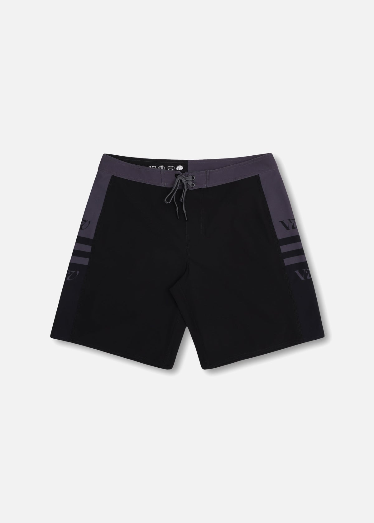 DISCLOSURE 20" TRUNK : BLACK CHARCOAL