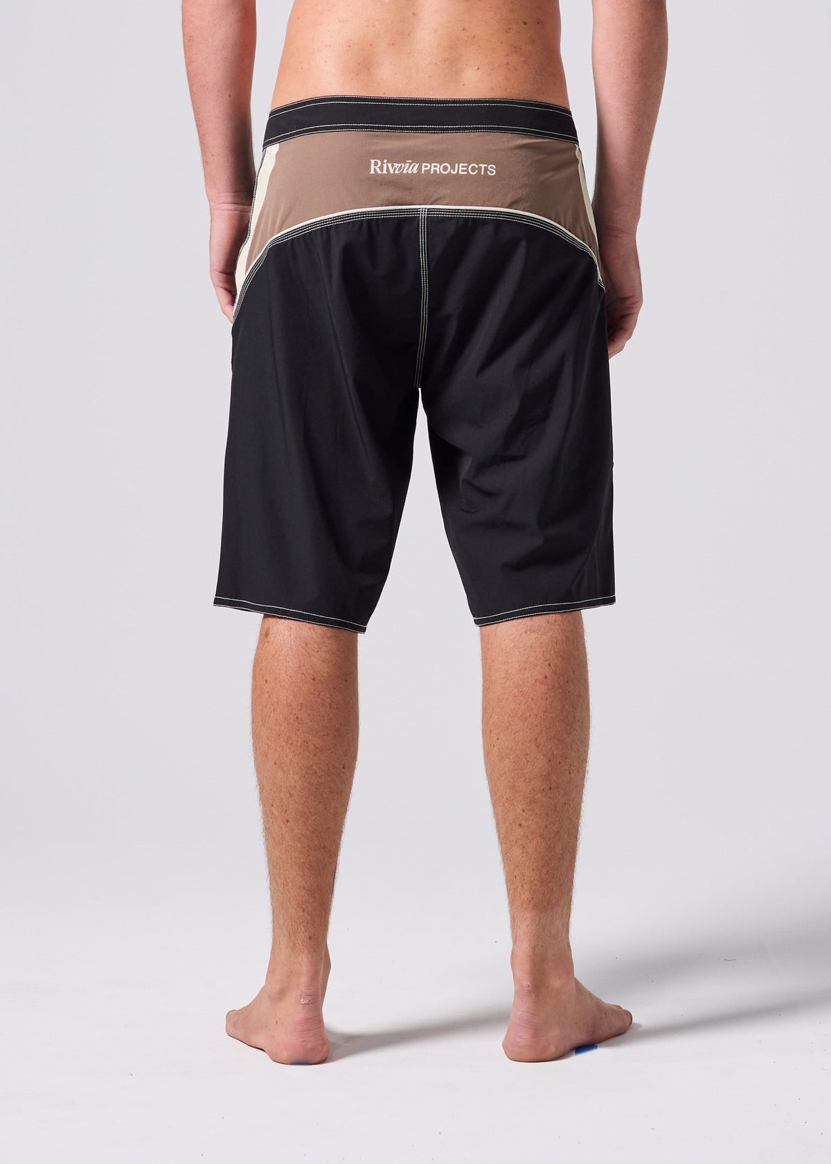 FREQUENCY 21" PASSAGE TRUNK : BLACK BROWN