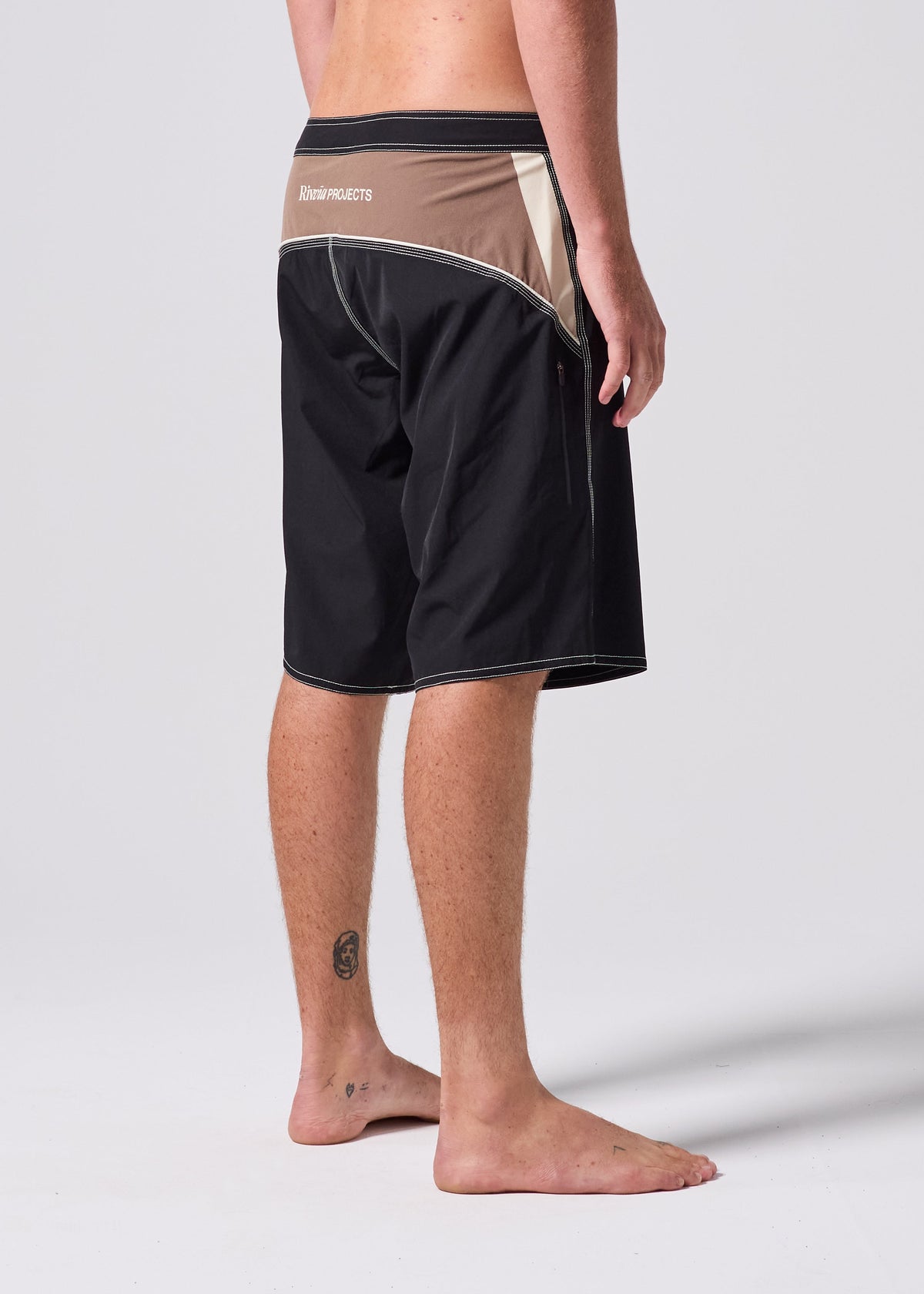 FREQUENCY 21" PASSAGE TRUNK : BLACK BROWN
