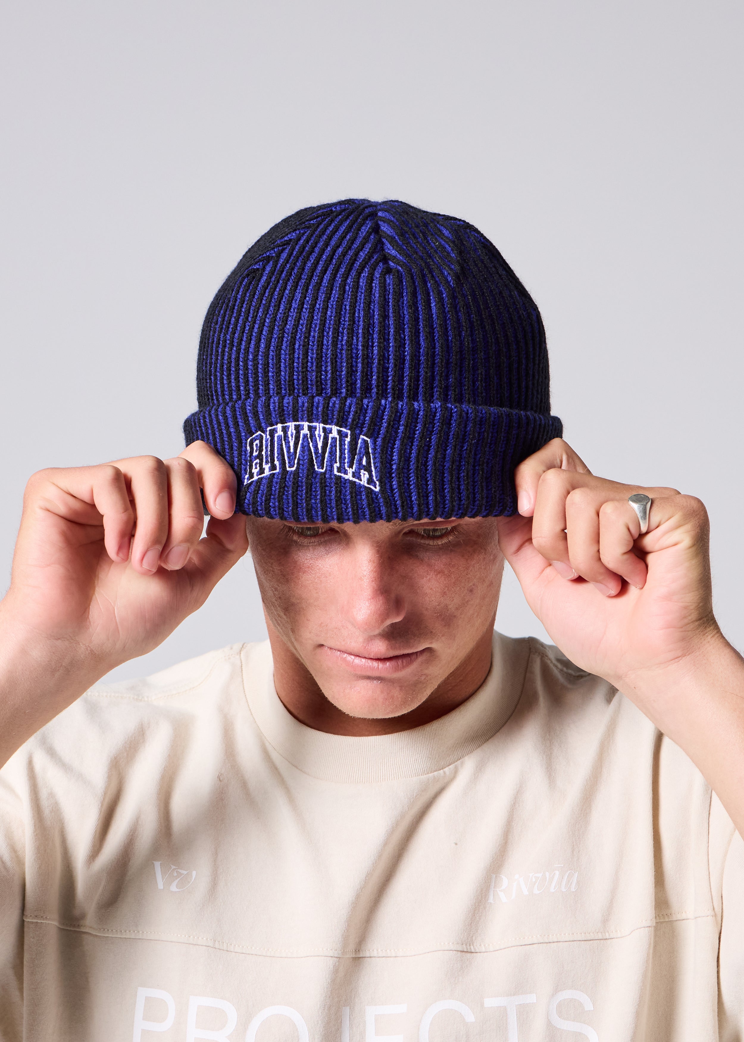 CLASS BEANIE : BLACK BLUE