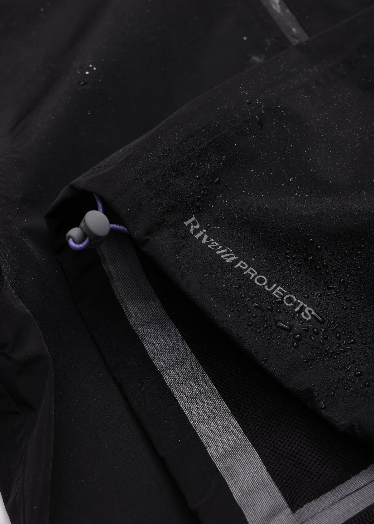 DISCOVERY WATERPROOF JACKET : BLACK