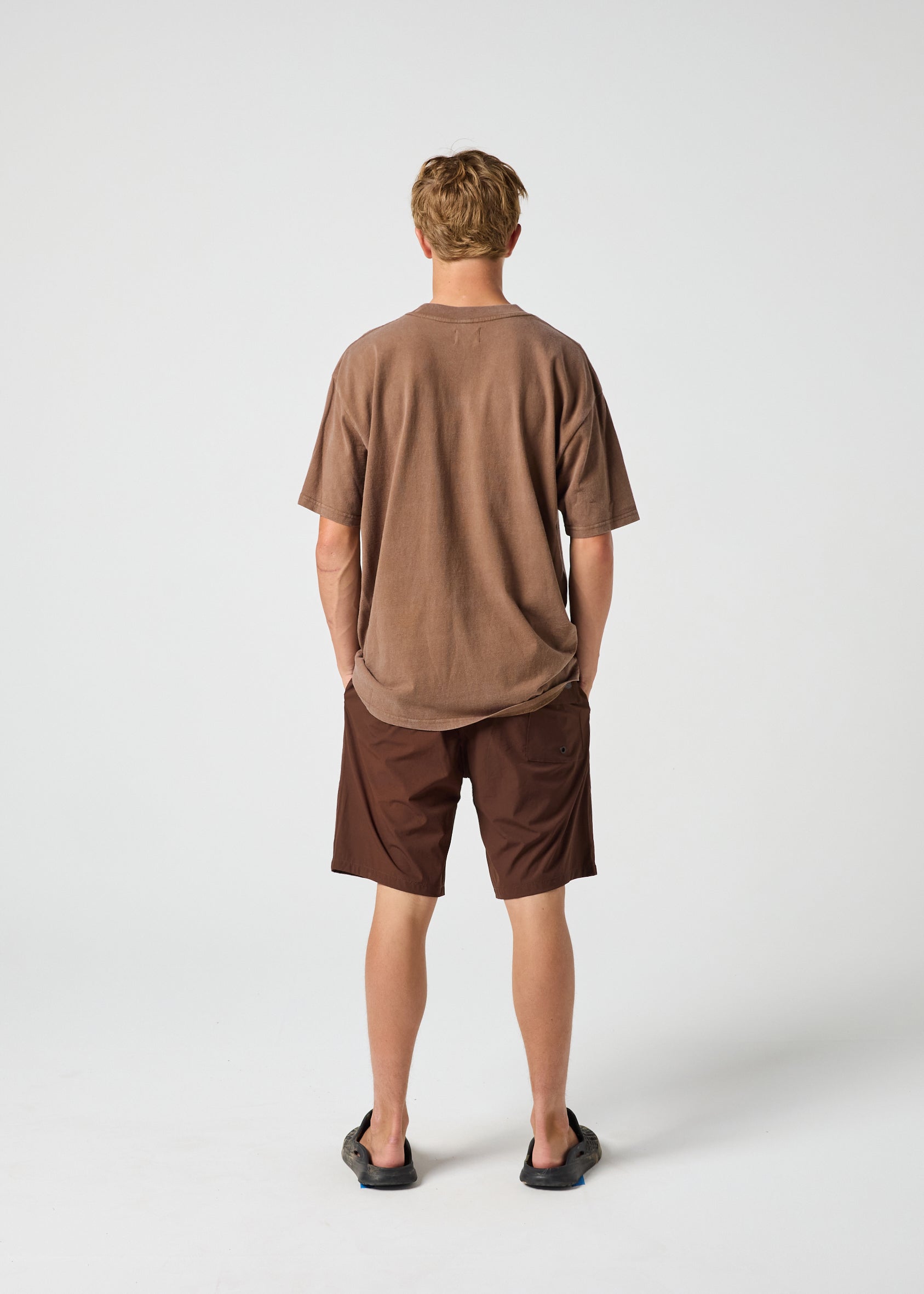 DAILY RELAXED FIT T-SHIRT : BROWN